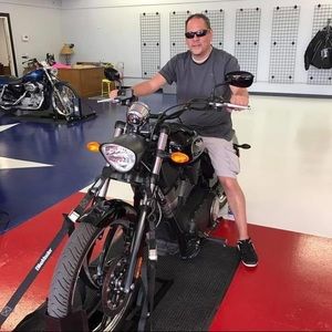 Meet your Posher, Carl